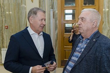Александр Трубников сделал подарок оренбуржцам